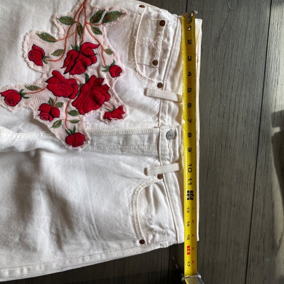 Levi's Wedgie Straight custom Embellished Jeans White one of a kind 33905 - Picture 11 of 16